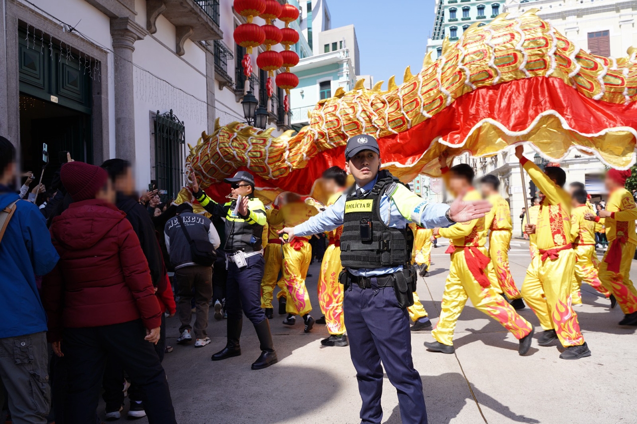 治安警察局坚守岗位 全力保障新春平安