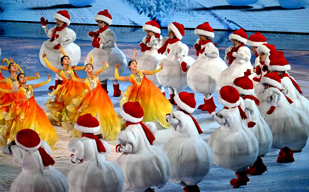 　2月14日，演员在闭幕式上表演。新华社记者 王曦 摄.jpg